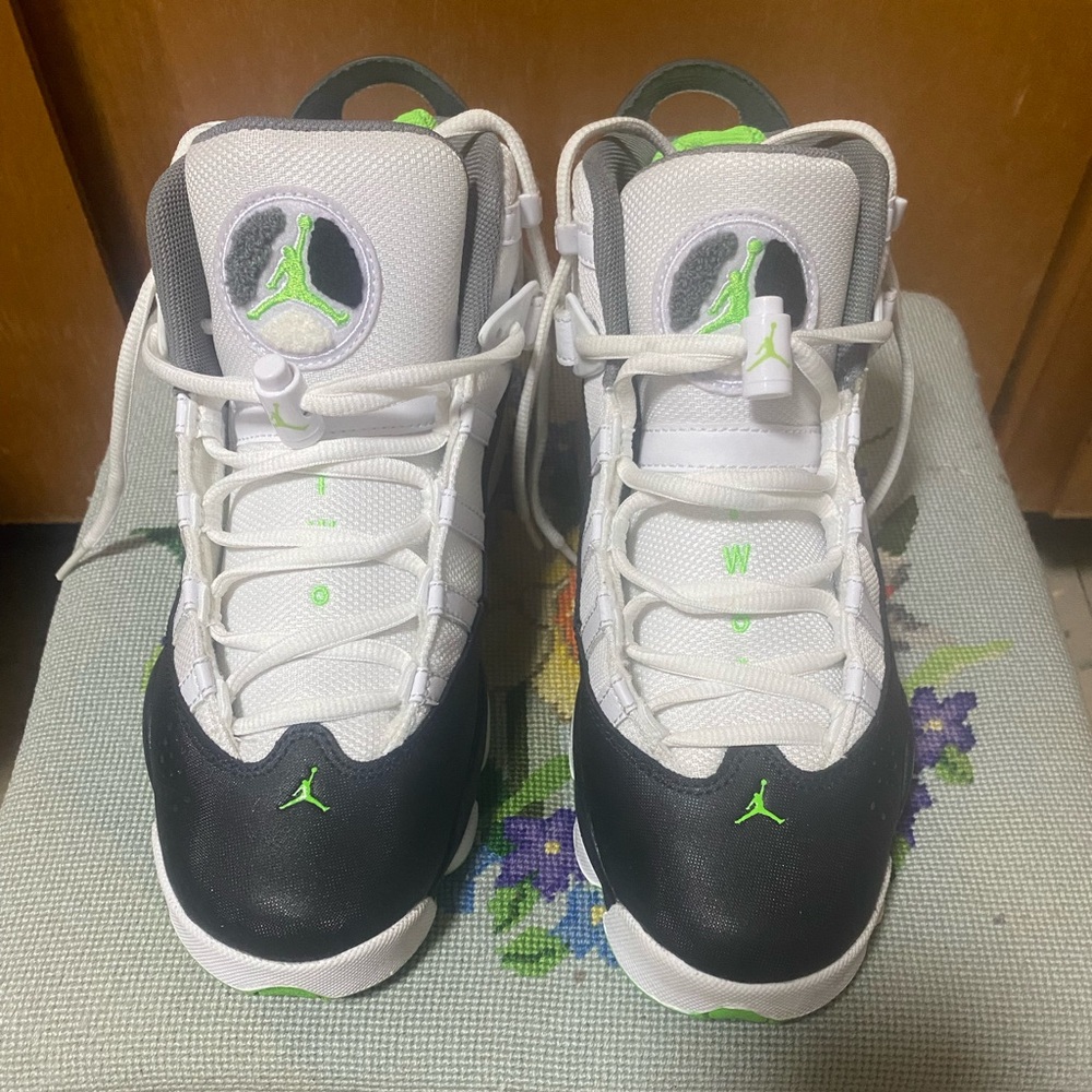 JORDAN 6 (GS) WHITE/ GREEN STIKE BLACK